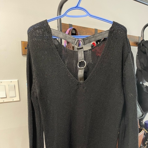 Black Sweater/Shirt from Forever 21 - Picture 3 of 5